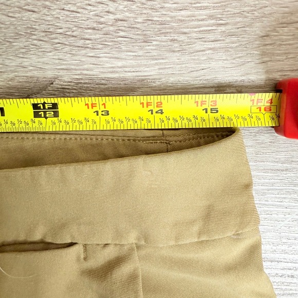 Lululemon Mens Shorts Khaki Tan‎ Utility Zip Pocket Athletic Size 31 - Picture 5 of 7